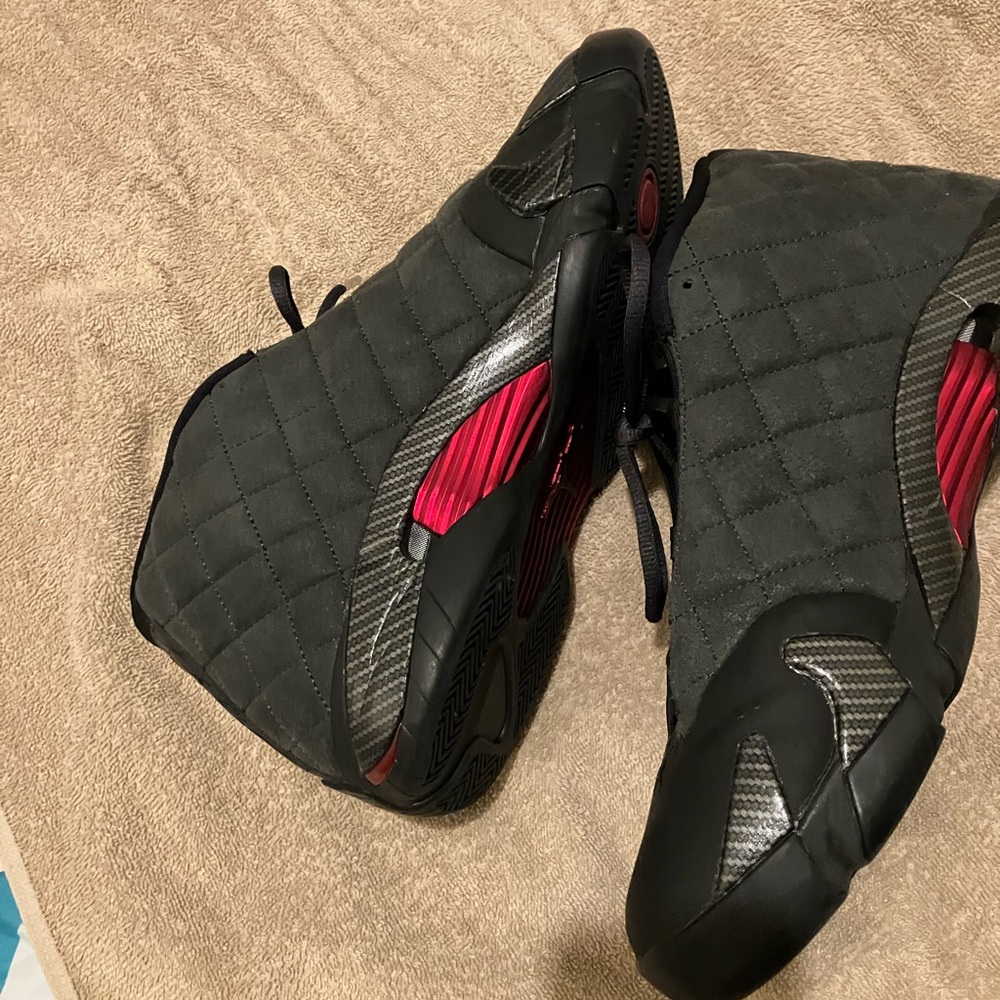 Jordan Men's Black and Red Sneakers - Picture 3 of 6